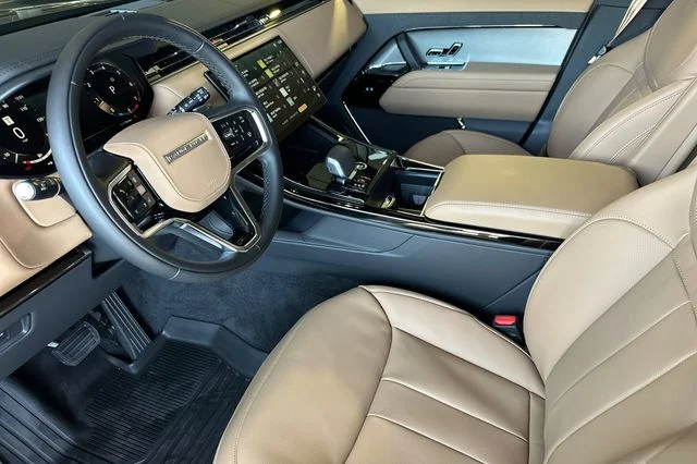 New 2026 Varesine Blue Land Rover SE image 9