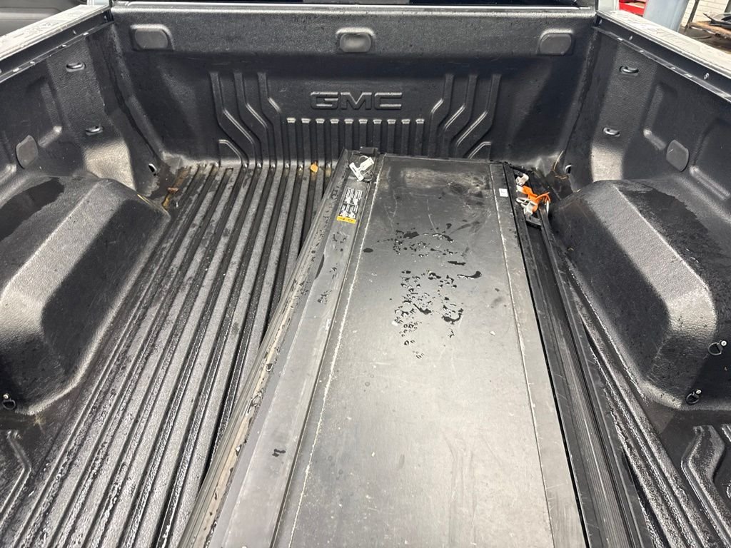 Used 2019 Gray GMC SLE image 13