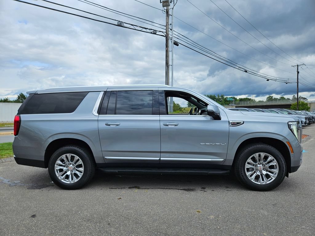 Used 2025 Sterling Metallic GMC Denali image 8
