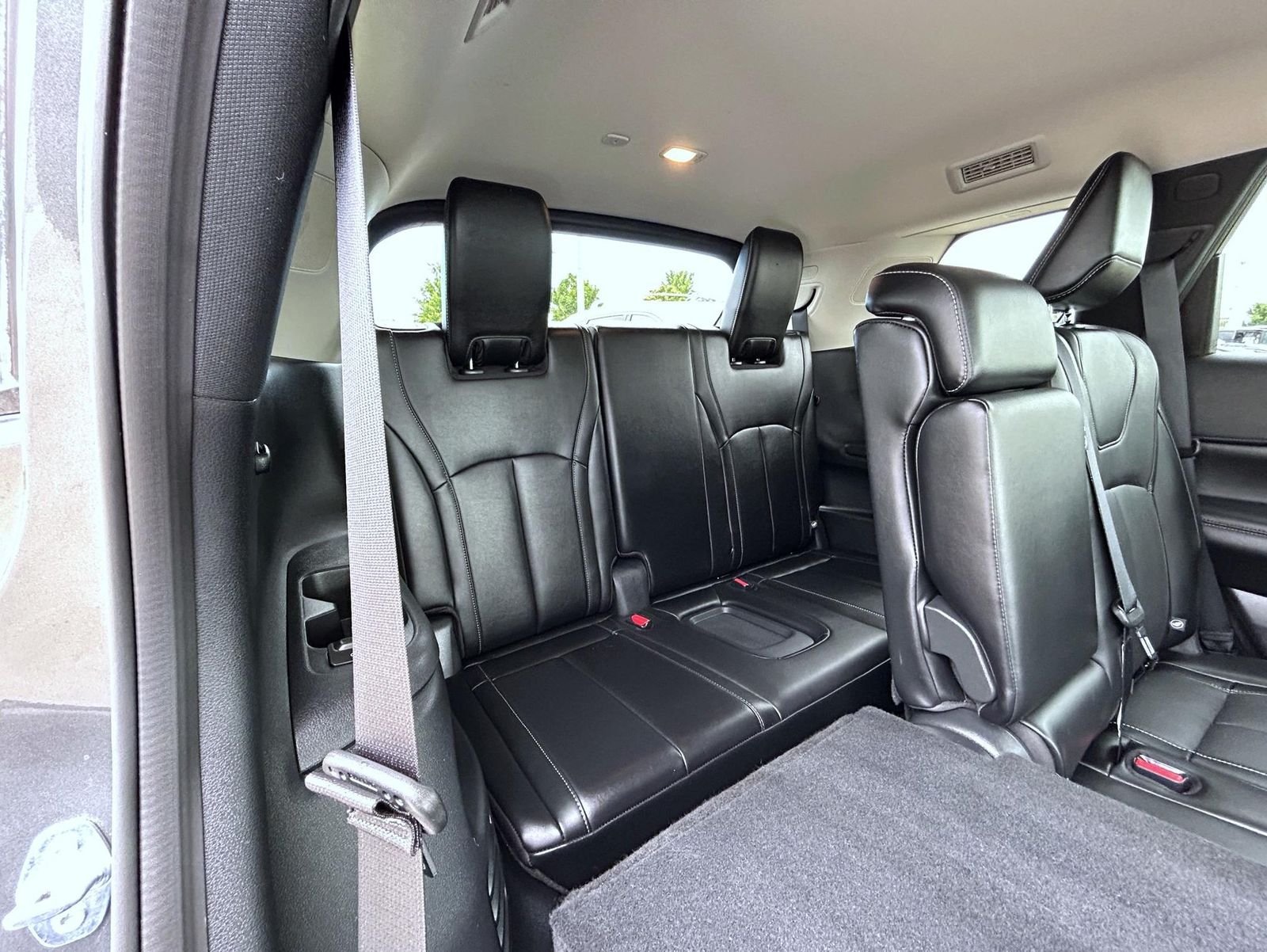Certified Used 2025 Gray INFINITI PURE image 19