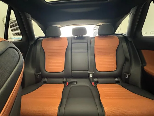 New 2027 Black Mercedes-Benz GLC 300 image 7