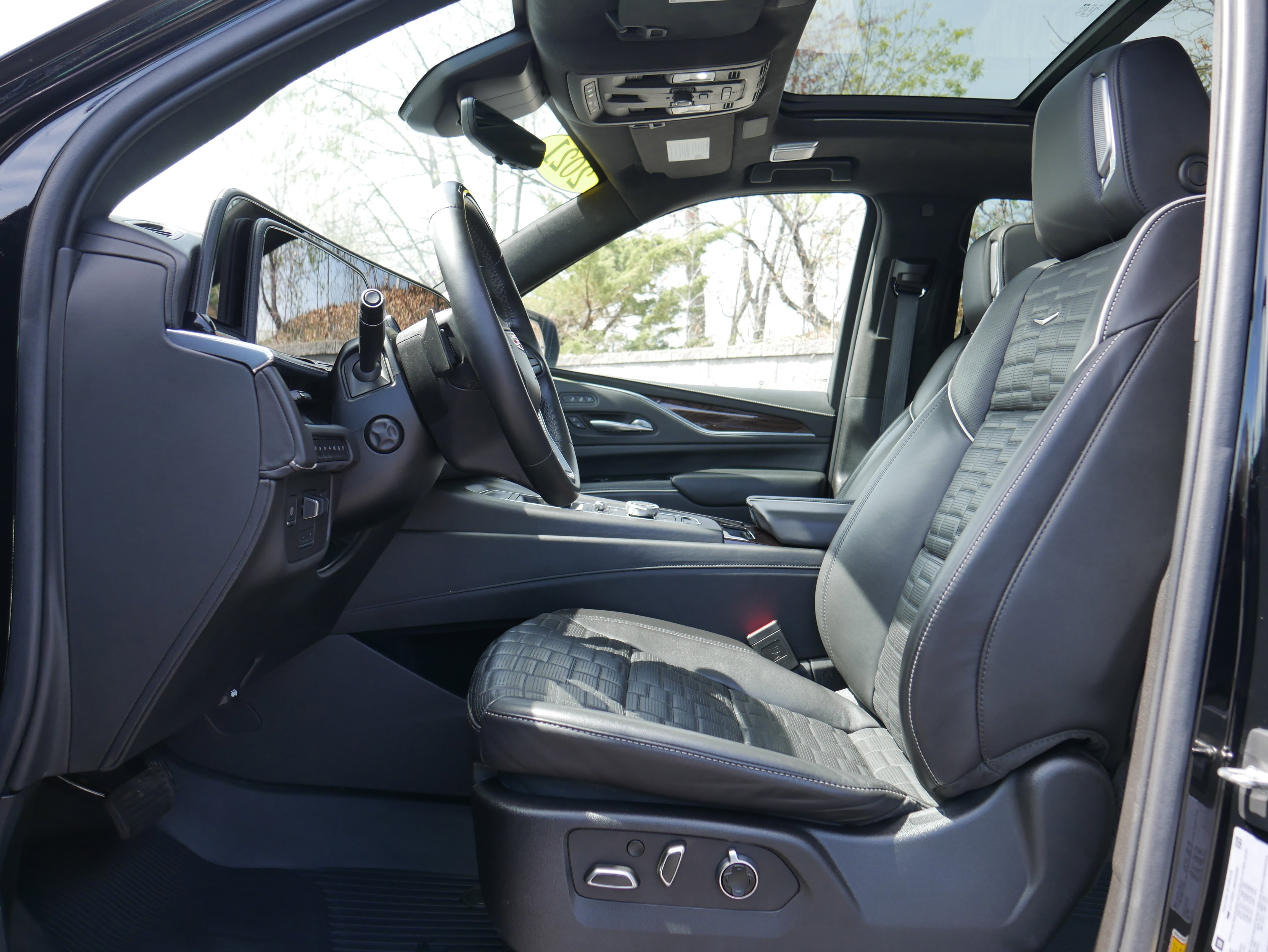 Used 2021 Black Raven Cadillac Premium Luxury Platinum image 16