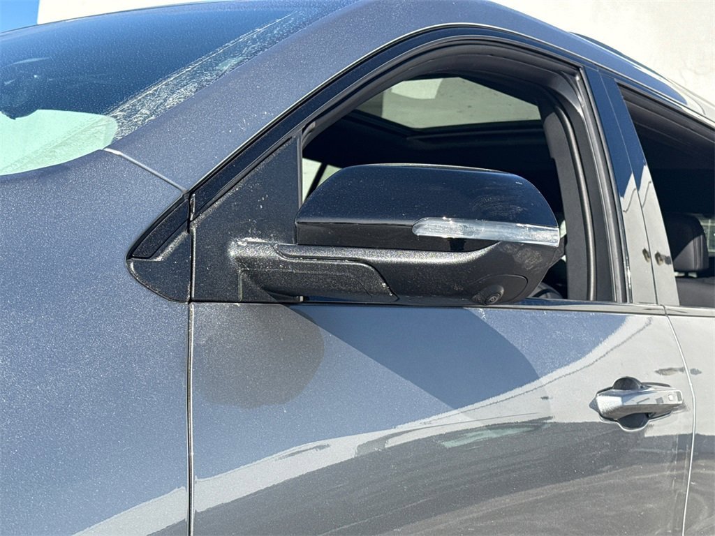 2026 GMC ACADIA - Image 11