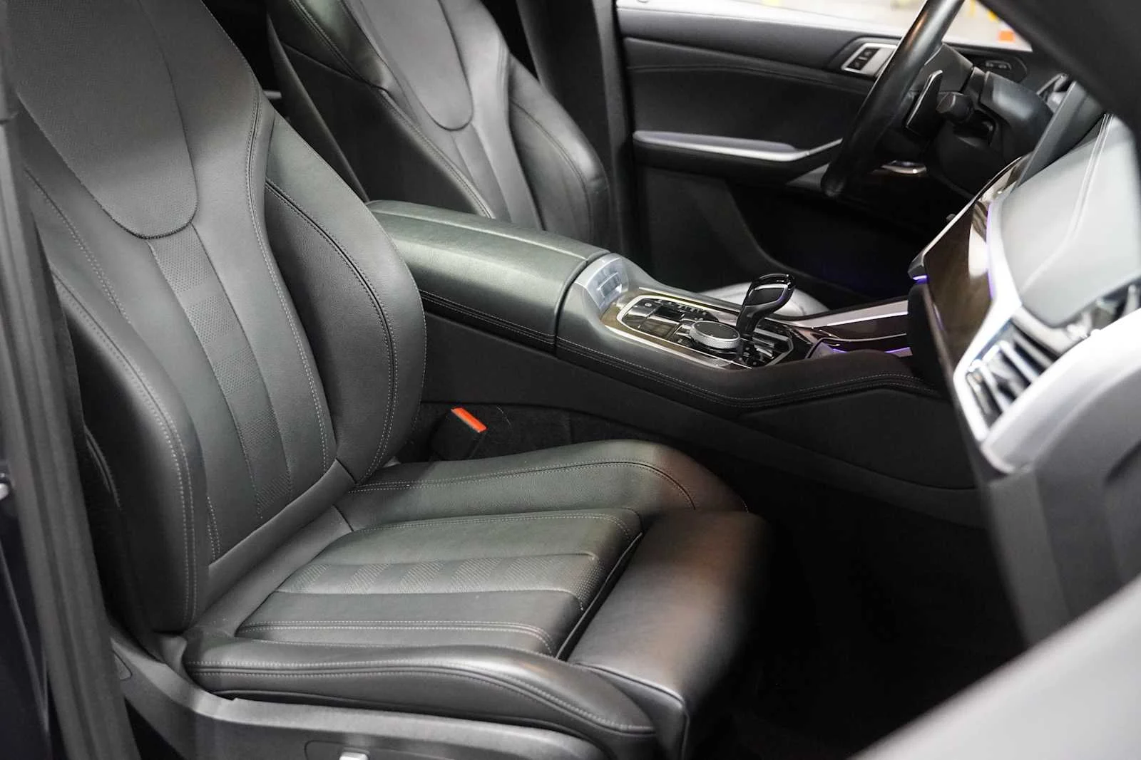 Used 2022 Arctic Grey Metallic BMW xDrive40i image 12