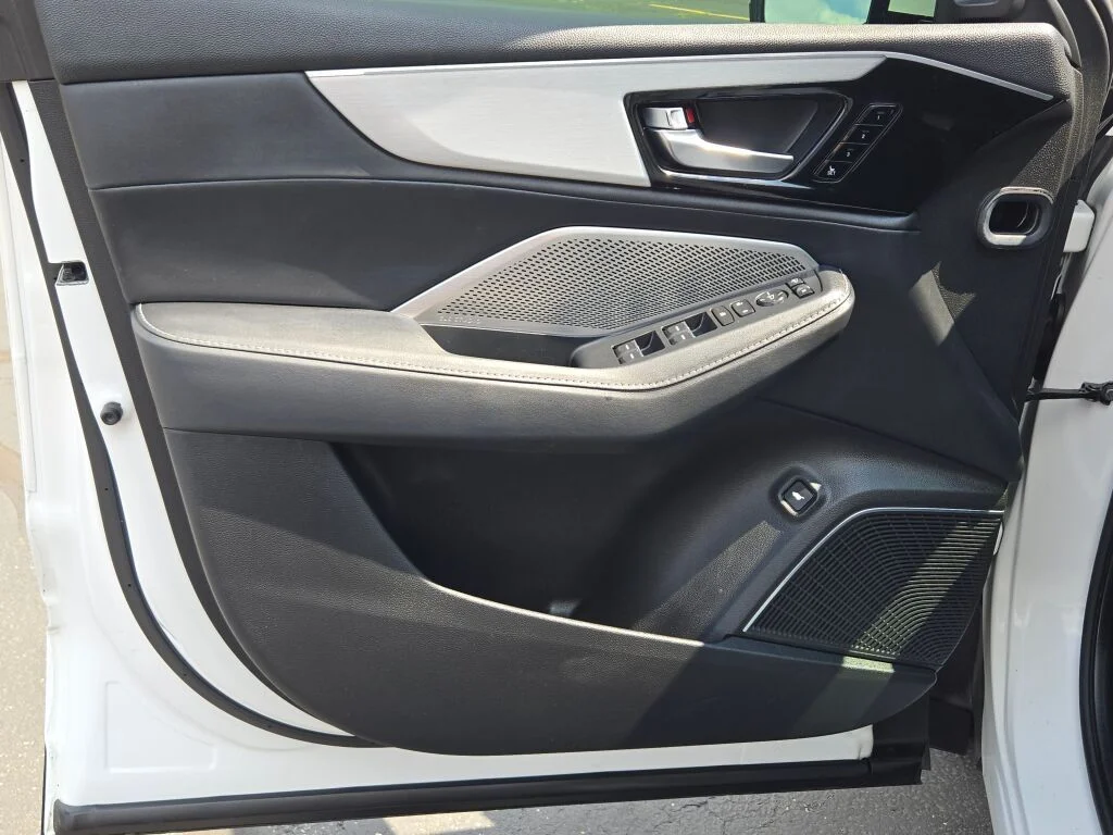 Used 2023 White Acura Technology image 19