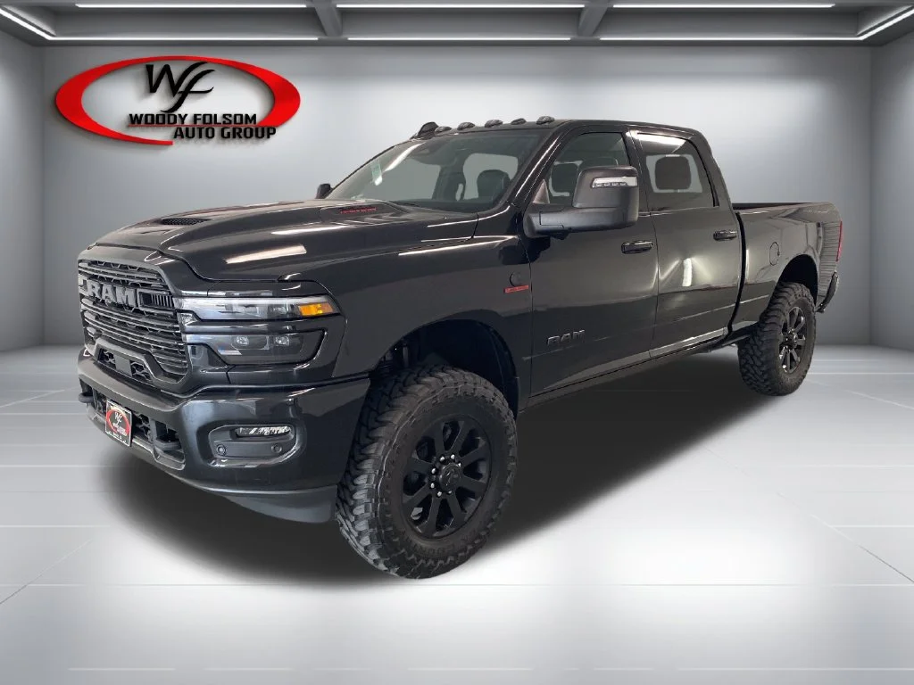 New 2026 Diamond Black Crystal Pearl-Coat Exterior Paint RAM Laramie image 3