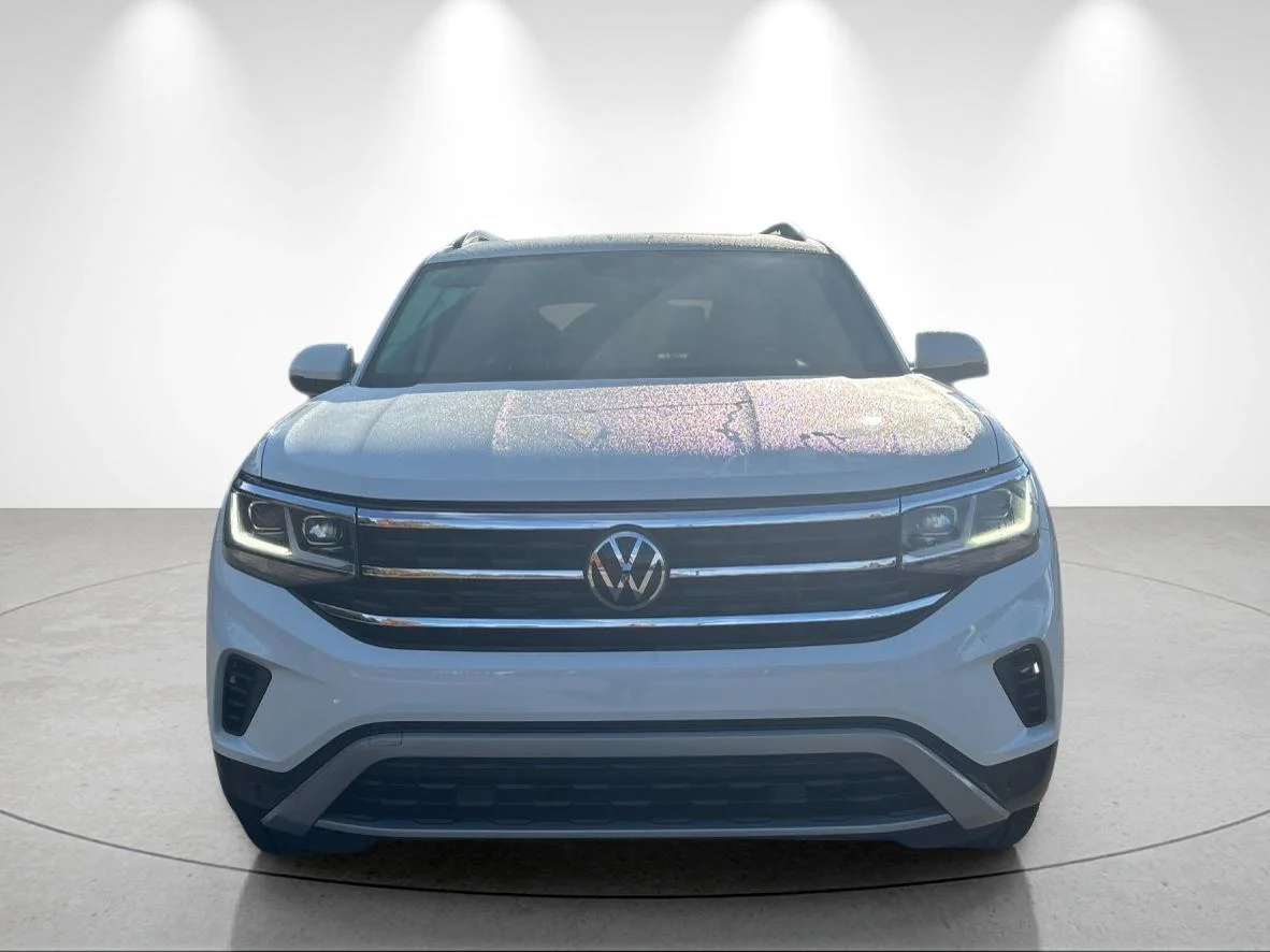 Used 2022 Pure White Volkswagen 3.6L V6 SE w/Technology image 8