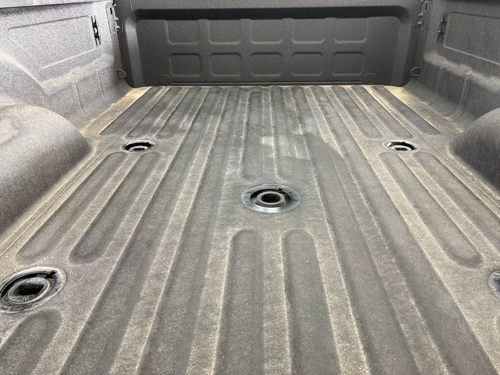 New 2026 Bright White Clear-Coat Exterior Paint RAM Laramie image 18