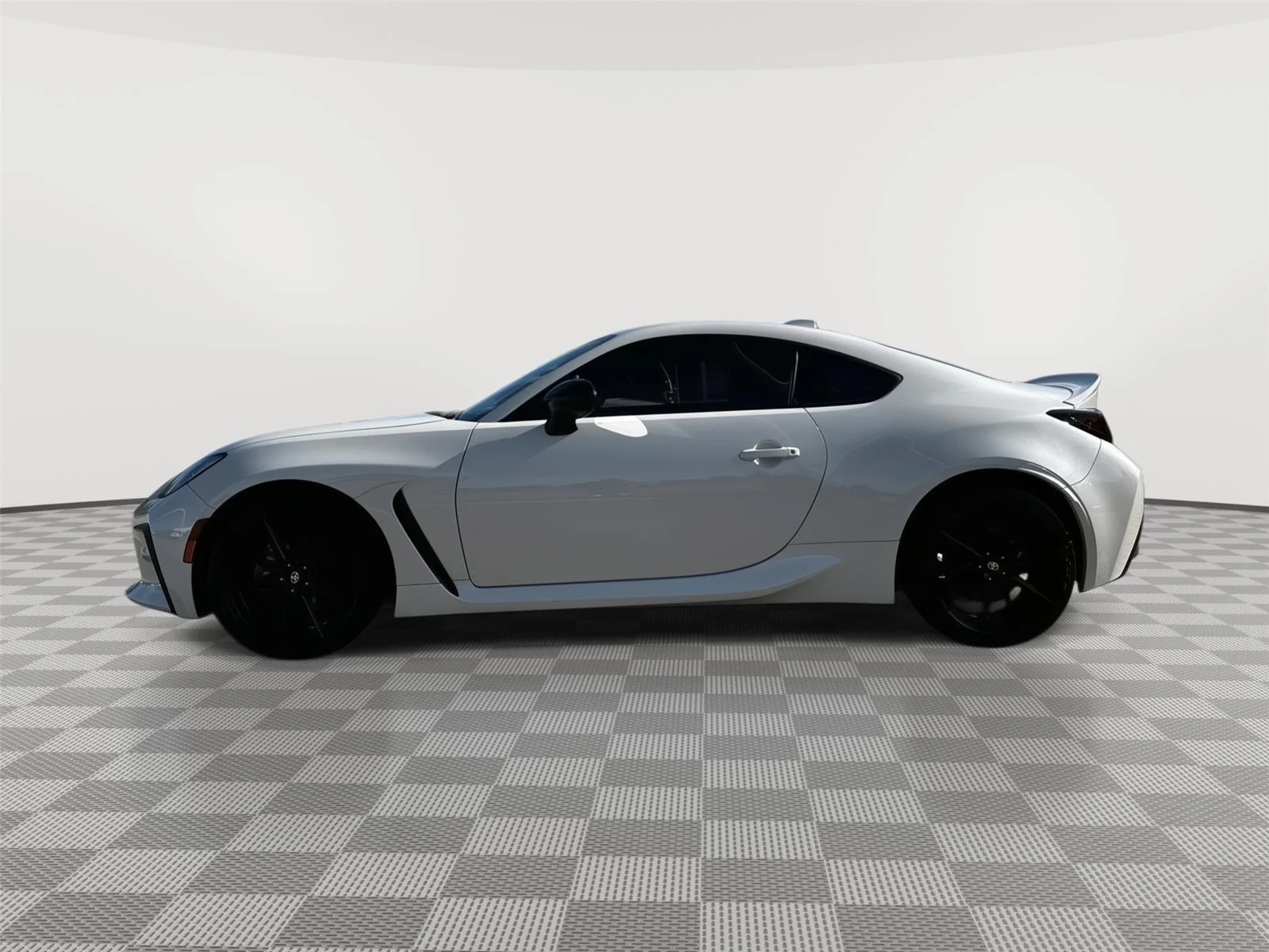 Used 2023 Halo Toyota Premium image 3