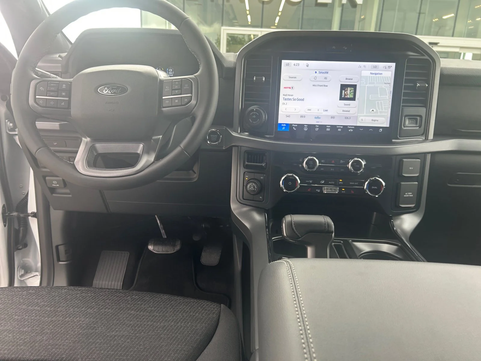 New 2026 Oxford White Ford XLT image 19