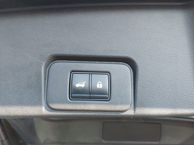 Used 2021 Black Nissan SL image 23