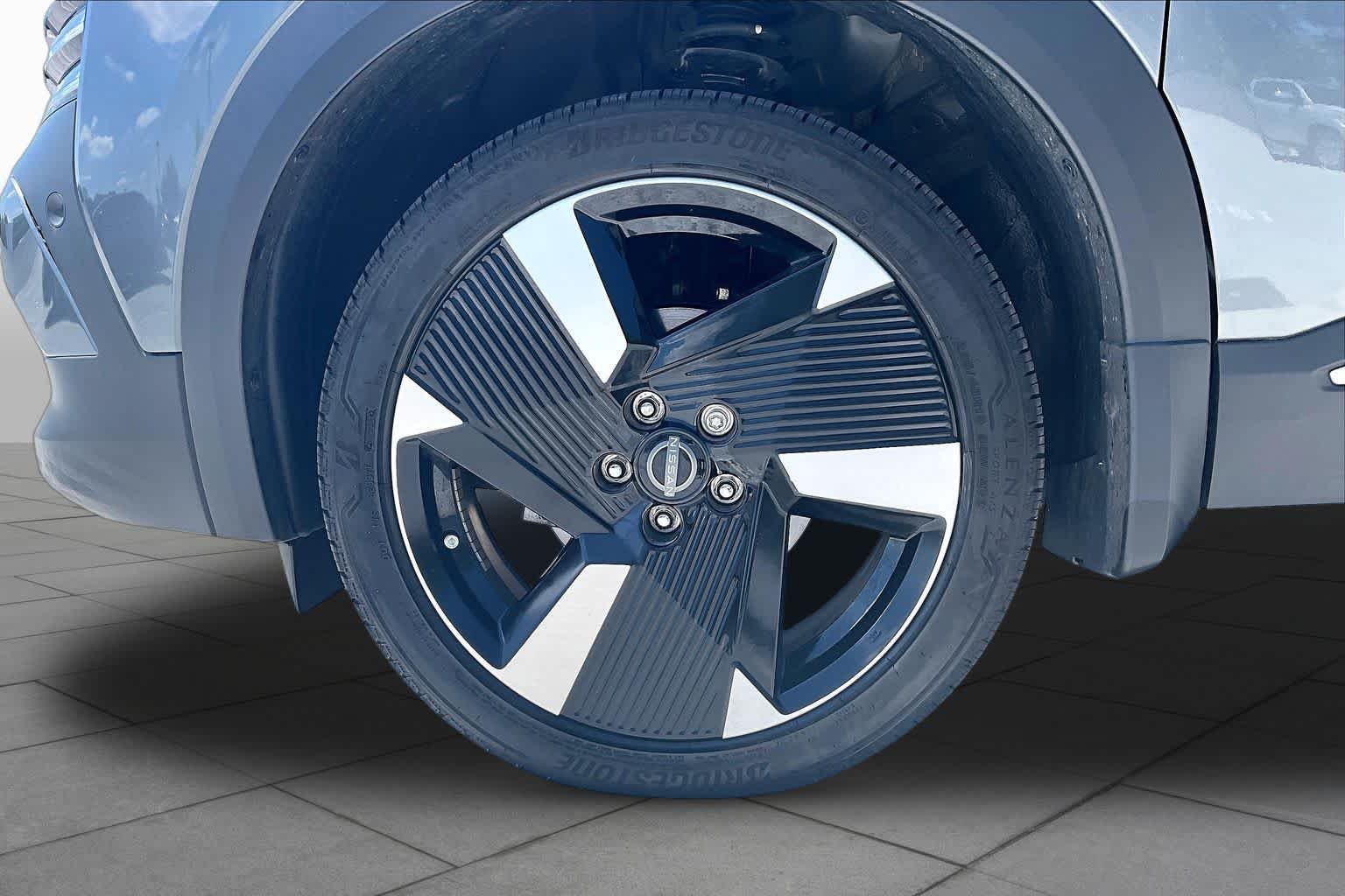 Used 2025 Gun Metallic Nissan SR image 11