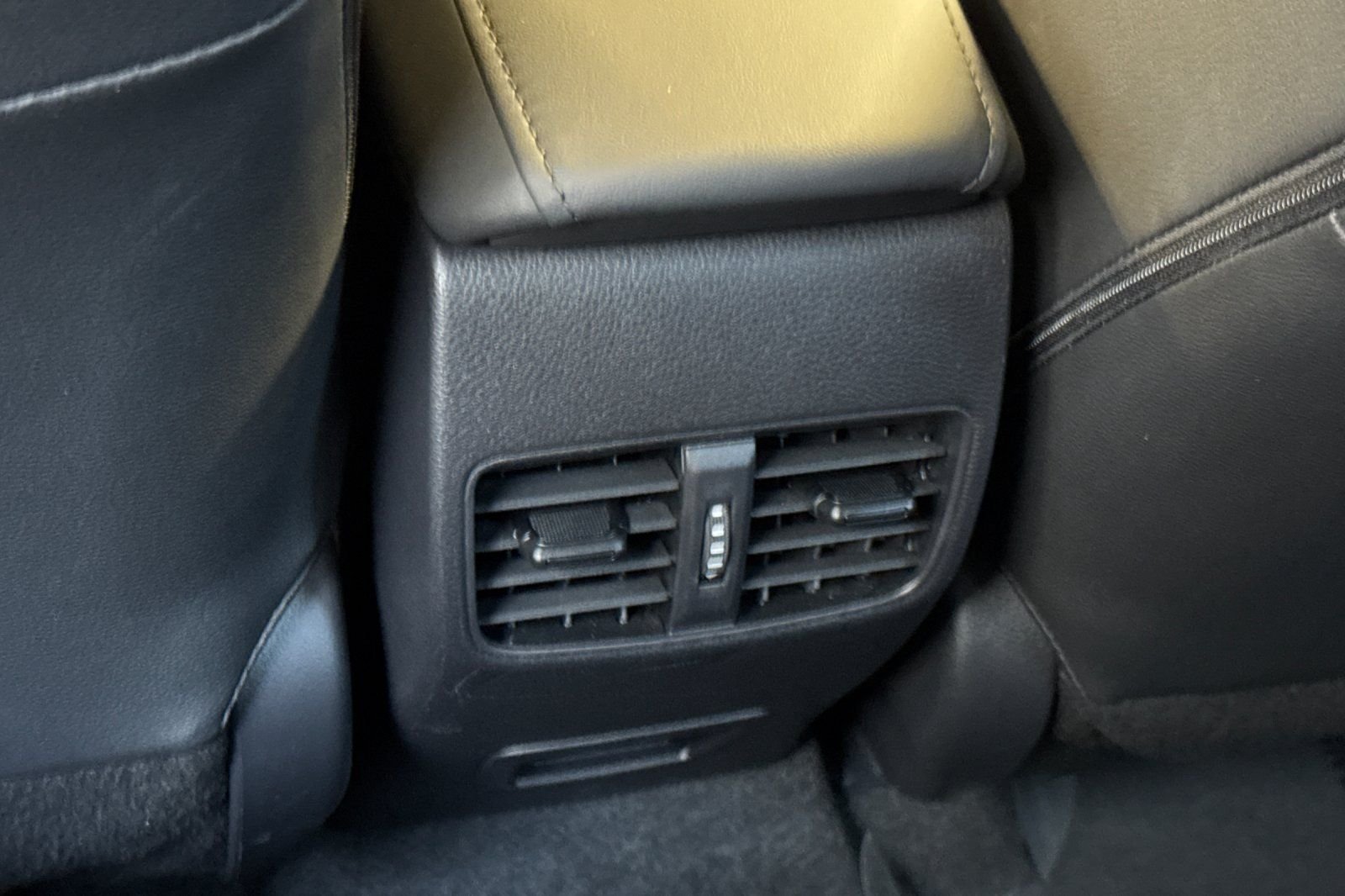 Used 2024  Toyota Hybrid XSE image 17