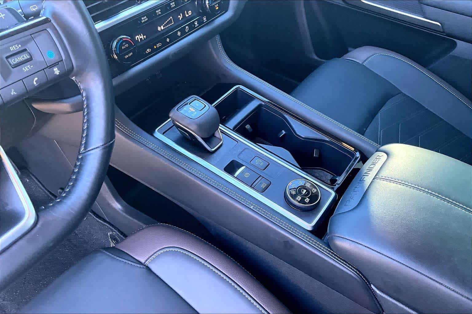 Used 2025 Gun Metallic Nissan Platinum image 17