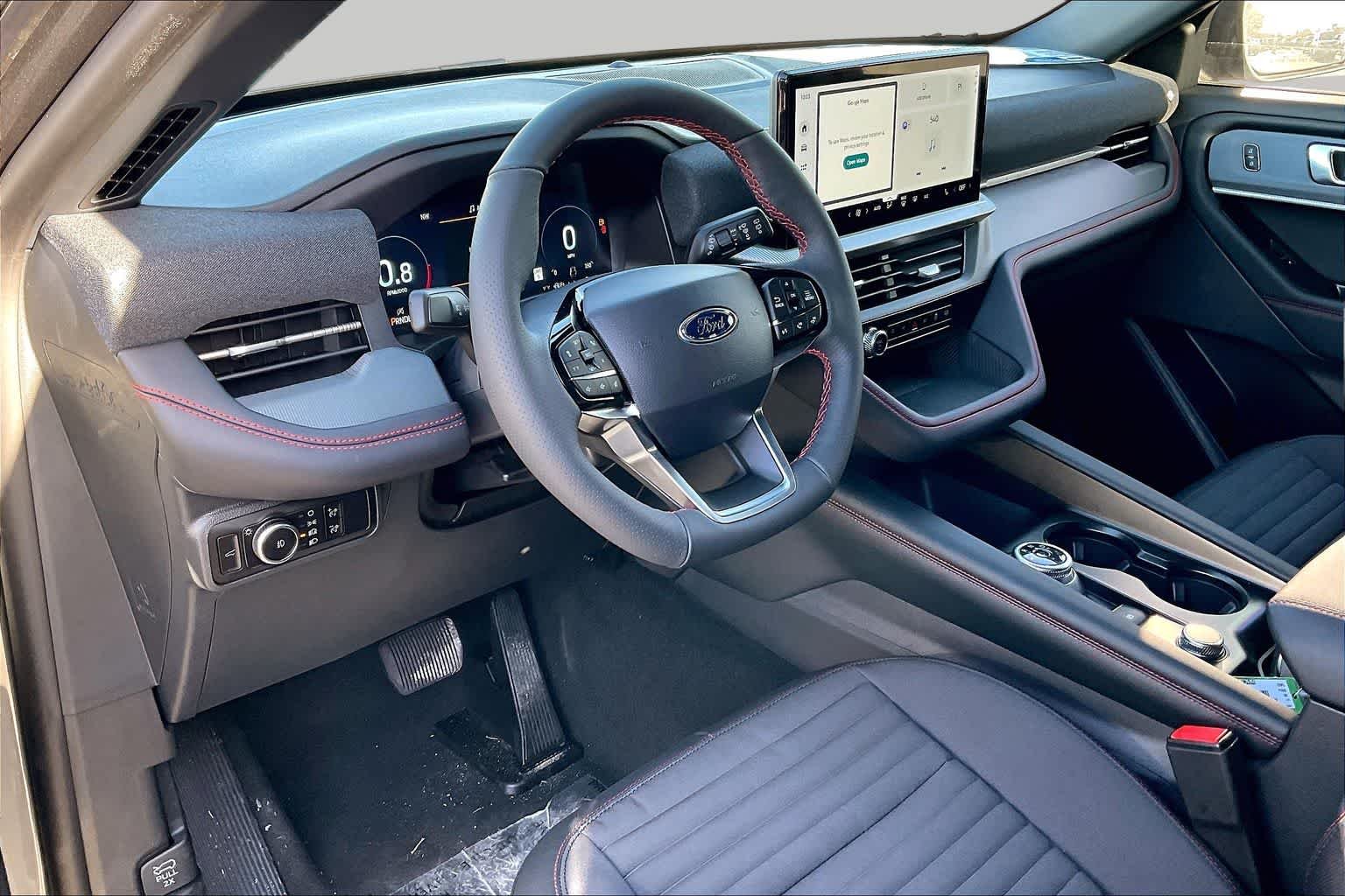New 2026 Carbonized Gray Metallic Ford ST-Line image 6