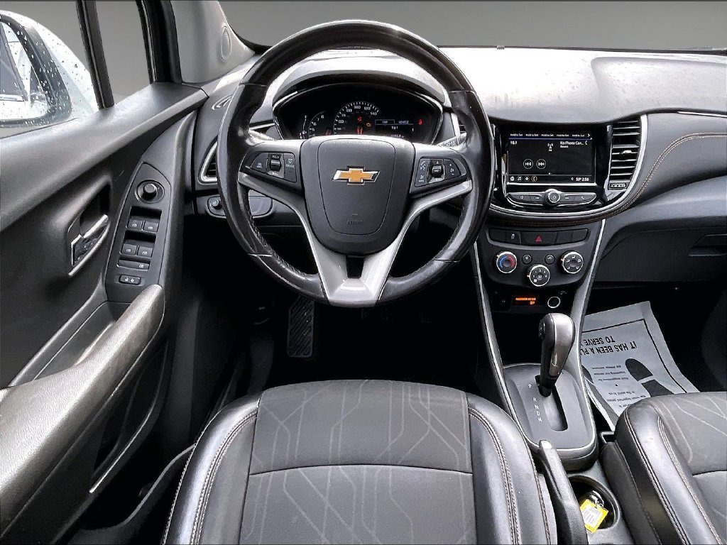 Used 2019 Summit White Chevrolet LT image 17