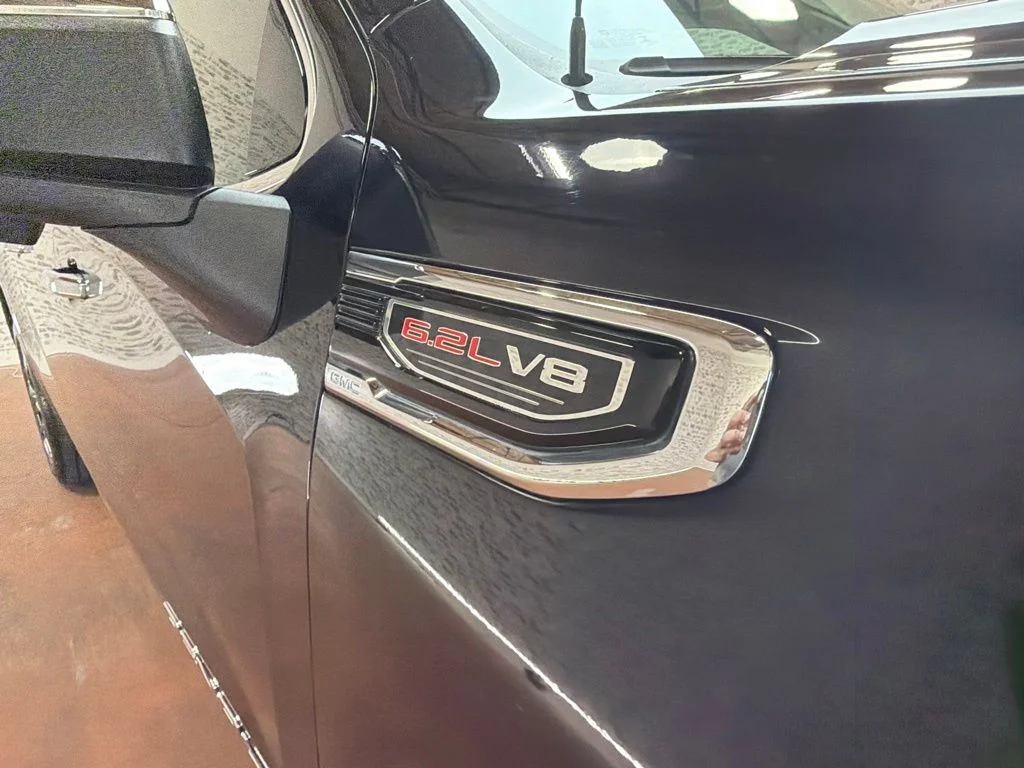 Used 2020 Onyx Black GMC Denali image 11