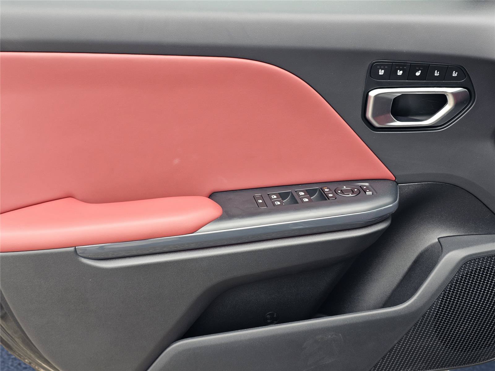 New 2026 Interstellar Gray Kia GT-Line Turbo image 16