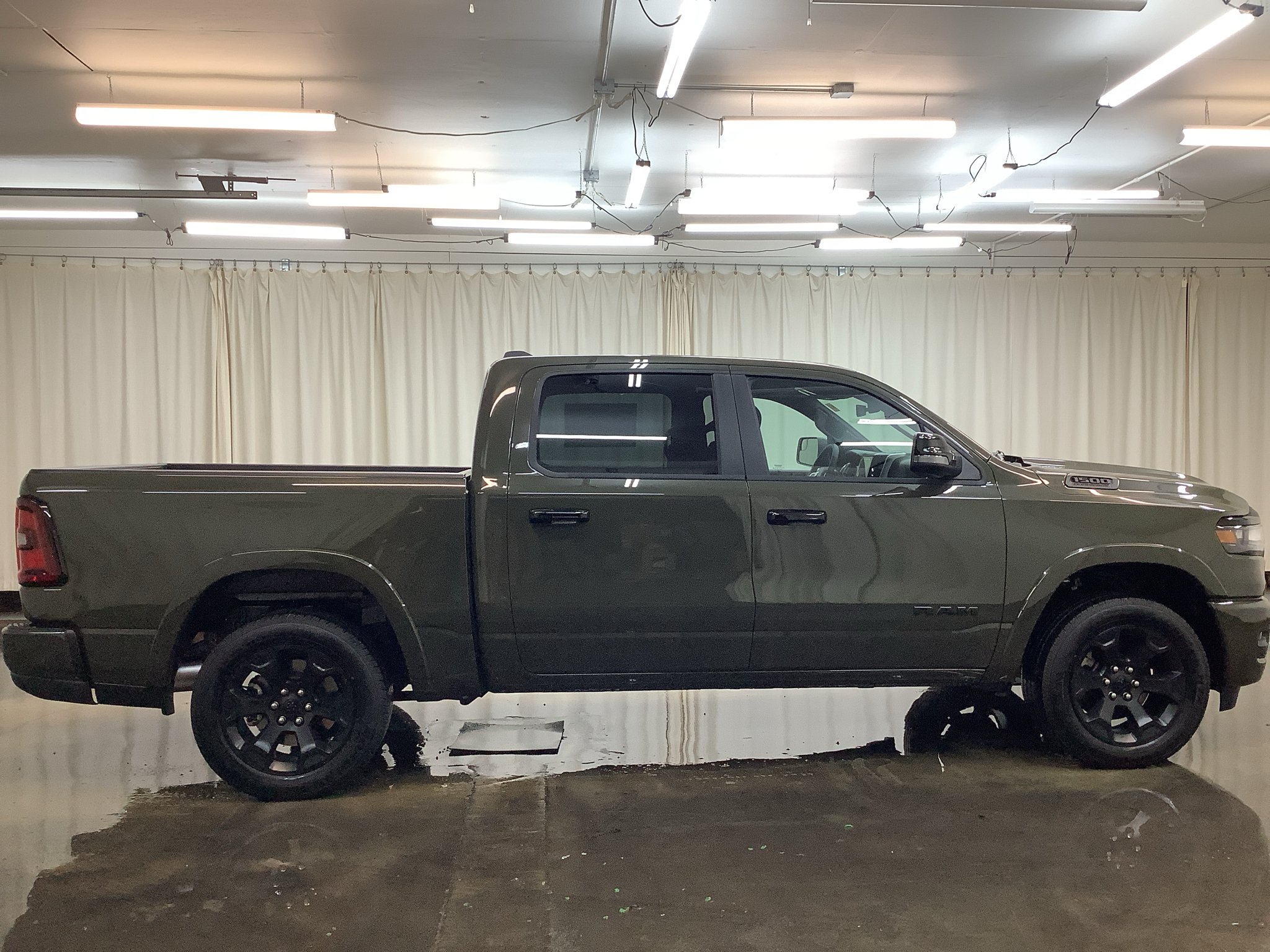 New 2027 Tank Exterior Paint RAM BIG HORN image 4