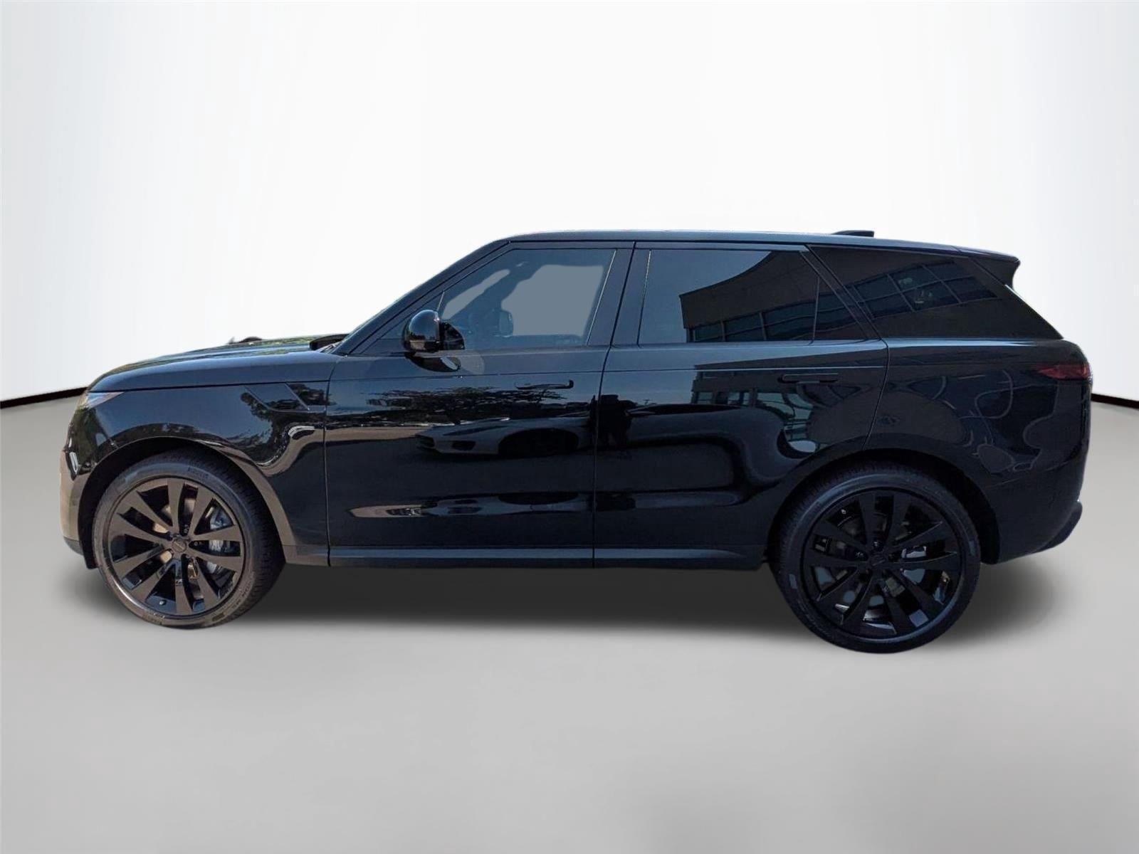 New 2026 Santorini Black Land Rover SE image 8