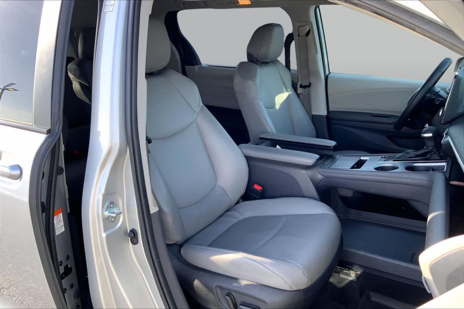 Used 2022 Celestial Silver Metallic Toyota XLE image 9