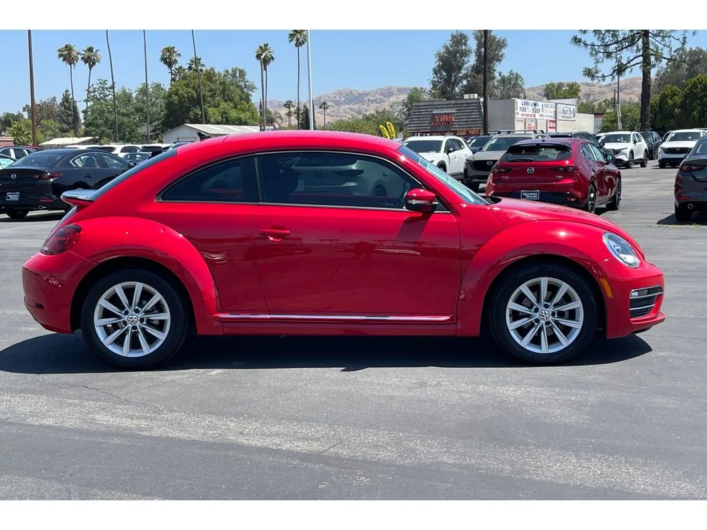 Used 2017 Tornado Red Volkswagen 1.8T SE image 7
