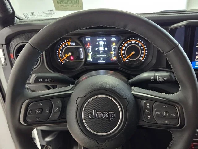 Used 2025 White Jeep Rubicon image 26