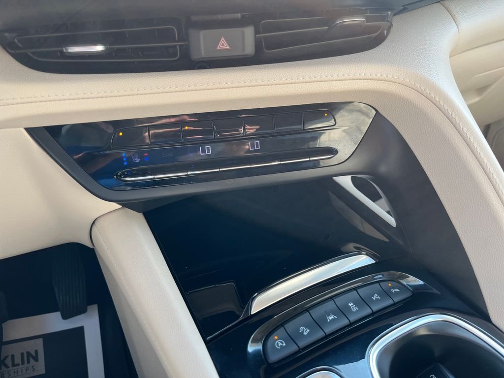 Used 2023 Black Buick Avenir image 19