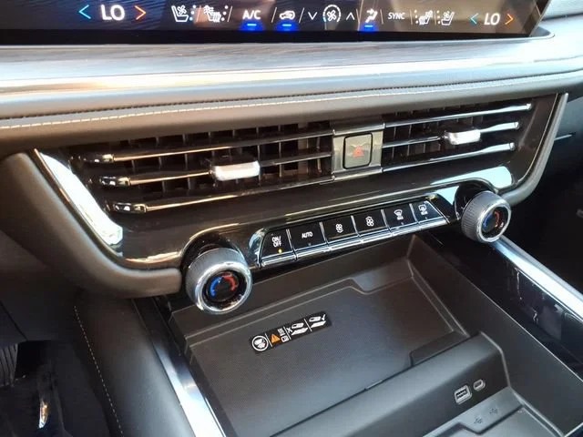 Used 2025 Black Chevrolet Premier image 21