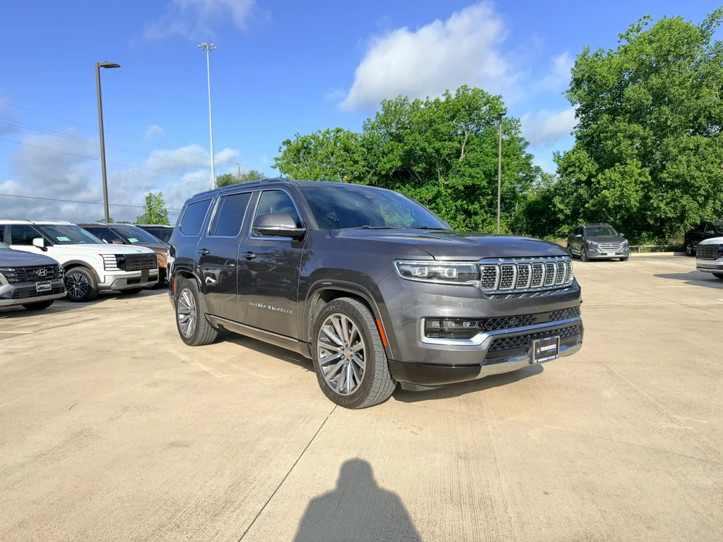 Used 2022 Baltic Gray Metallic Clearcoat Jeep Series II image 3