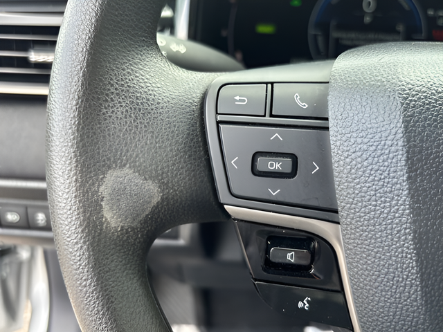 2025 Toyota Camry LE - Photo 23