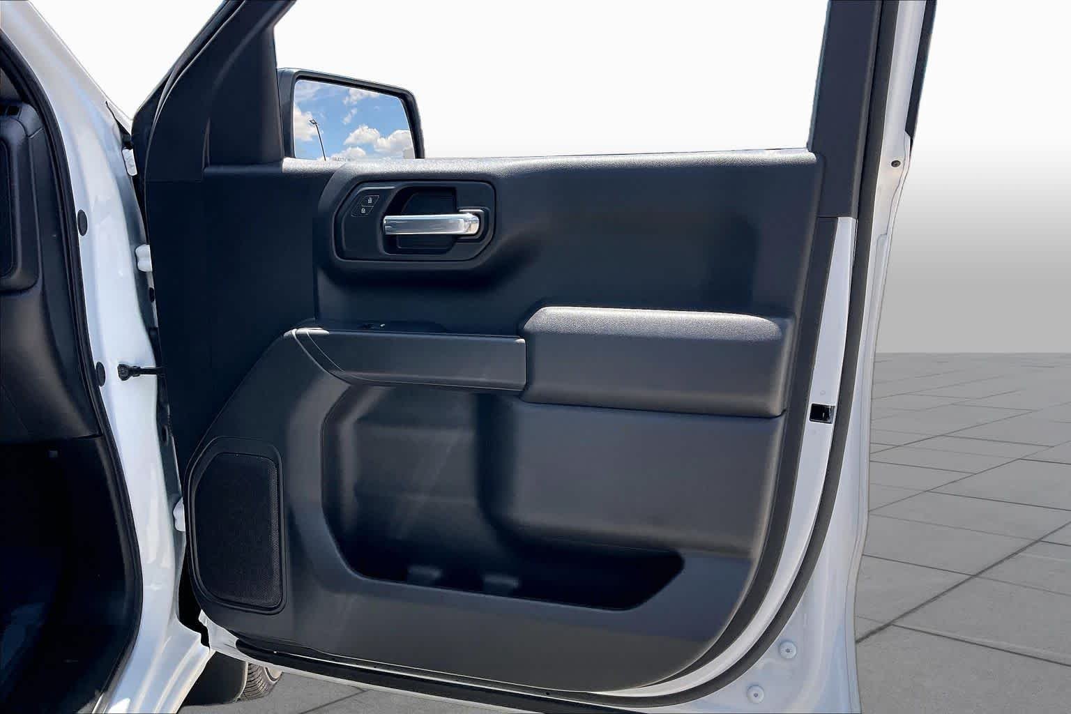 Used 2025 Summit White Chevrolet Custom image 22