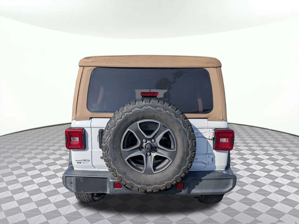 Used 2020 White Jeep Unlimited Sport image 4