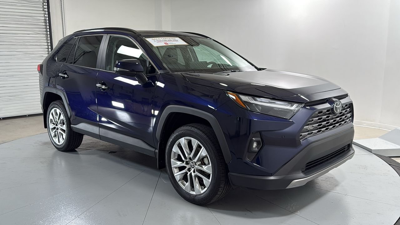 Certified Used 2025  Toyota Limited image 3