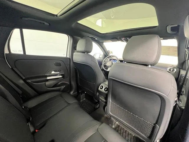 New 2026 Polar White Mercedes-Benz GLA 250 image 38