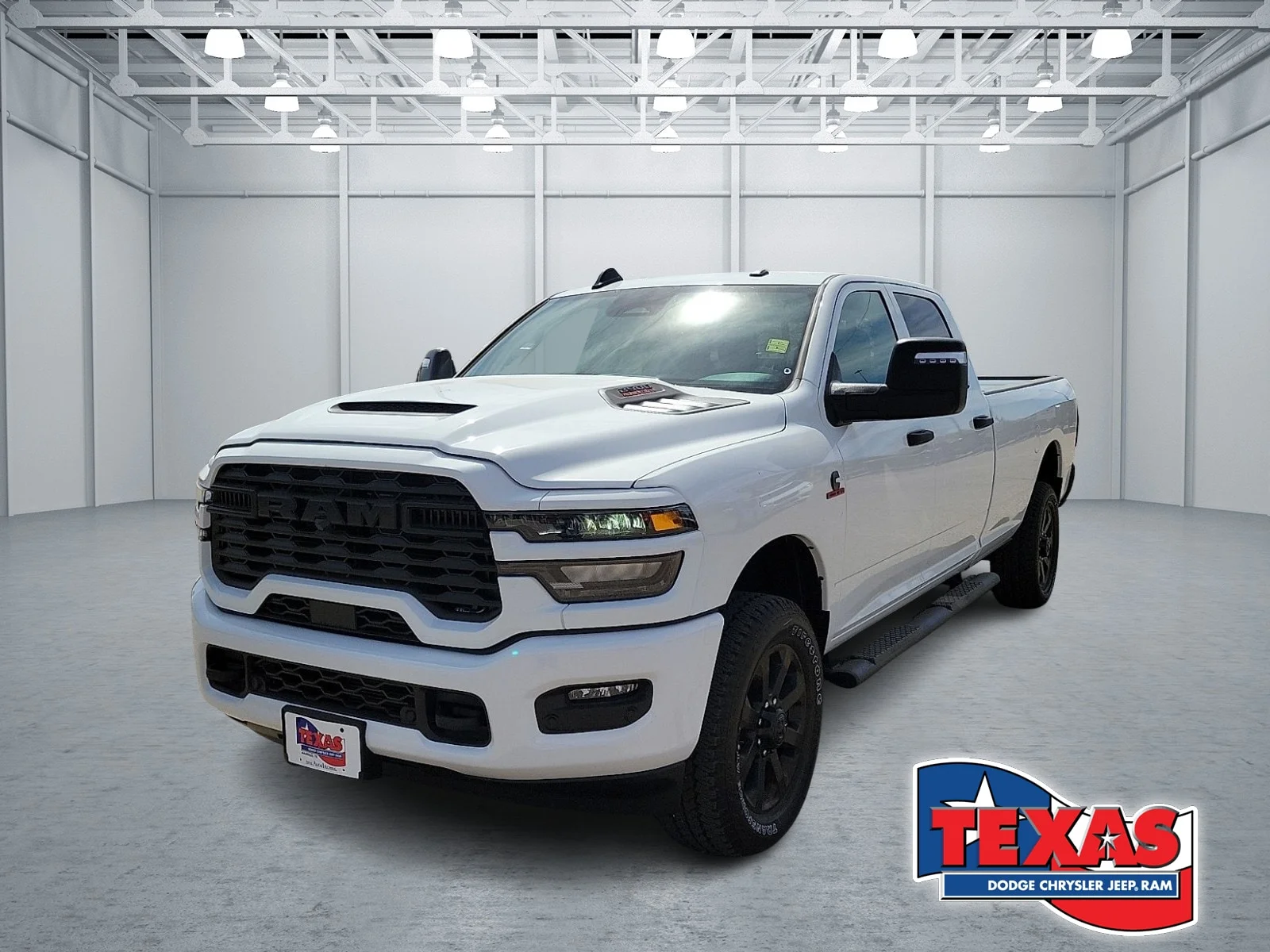 New 2026 PW7 Bright Whit Ram BLACK EXPRESS CREW CAB 4X4 8
