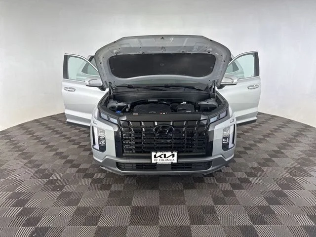 Used 2023 Silver Hyundai SEL image 13