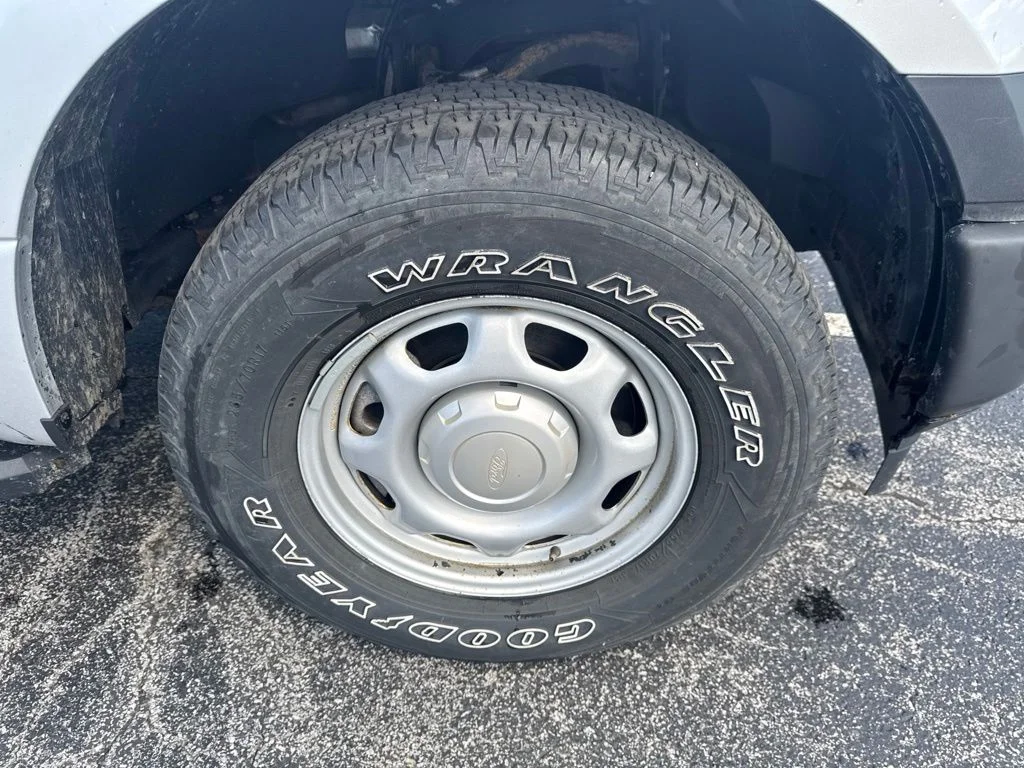 Used 2019 Silver Ford XL image 41