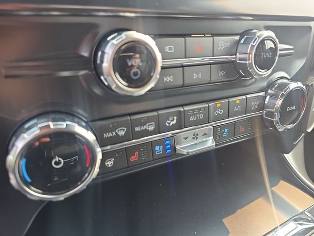 New 2026 Oxford White Ford Lariat® image 55