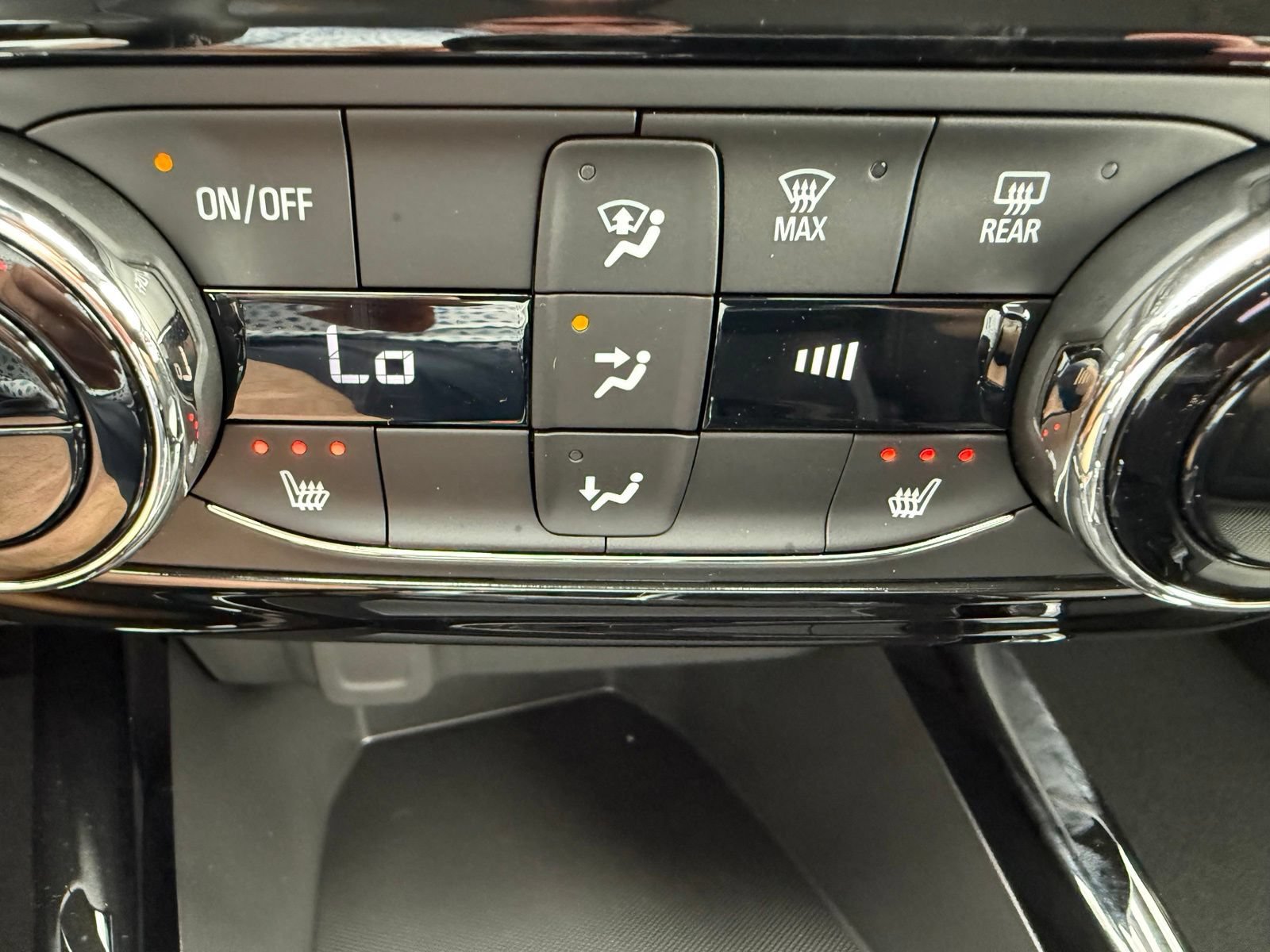 New 2026 Summit White Chevrolet LT image 25