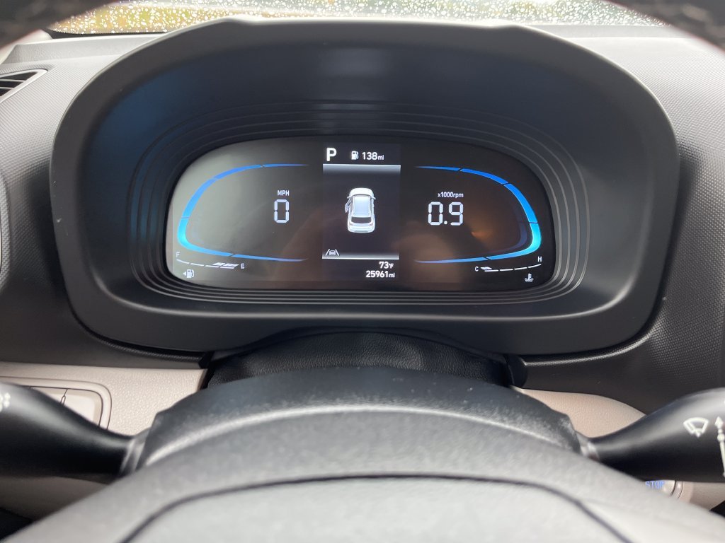 Used 2025 White Hyundai SEL image 15