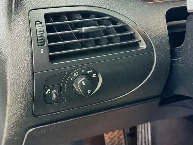 Used 2007  BMW Convertible image 18