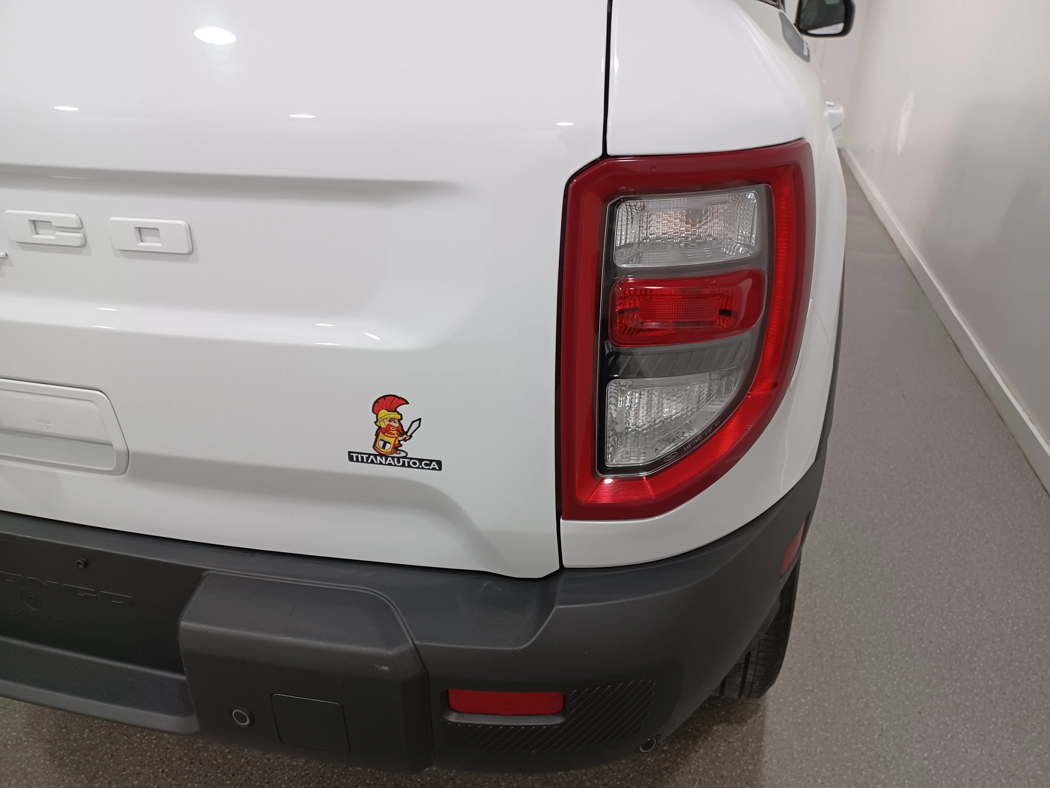 Certified Used 2025 Oxford White Ford Outer Banks 4x4*Adaptive Cruise | Remote Start | Htd Leather | Htd Wheel | Lane Keep Assist image 21