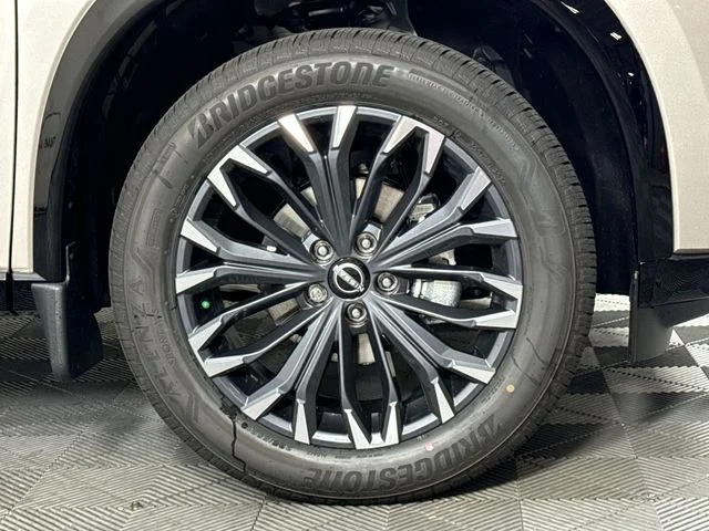 New 2026 Champagne Silver Metallic Nissan Platinum image 10