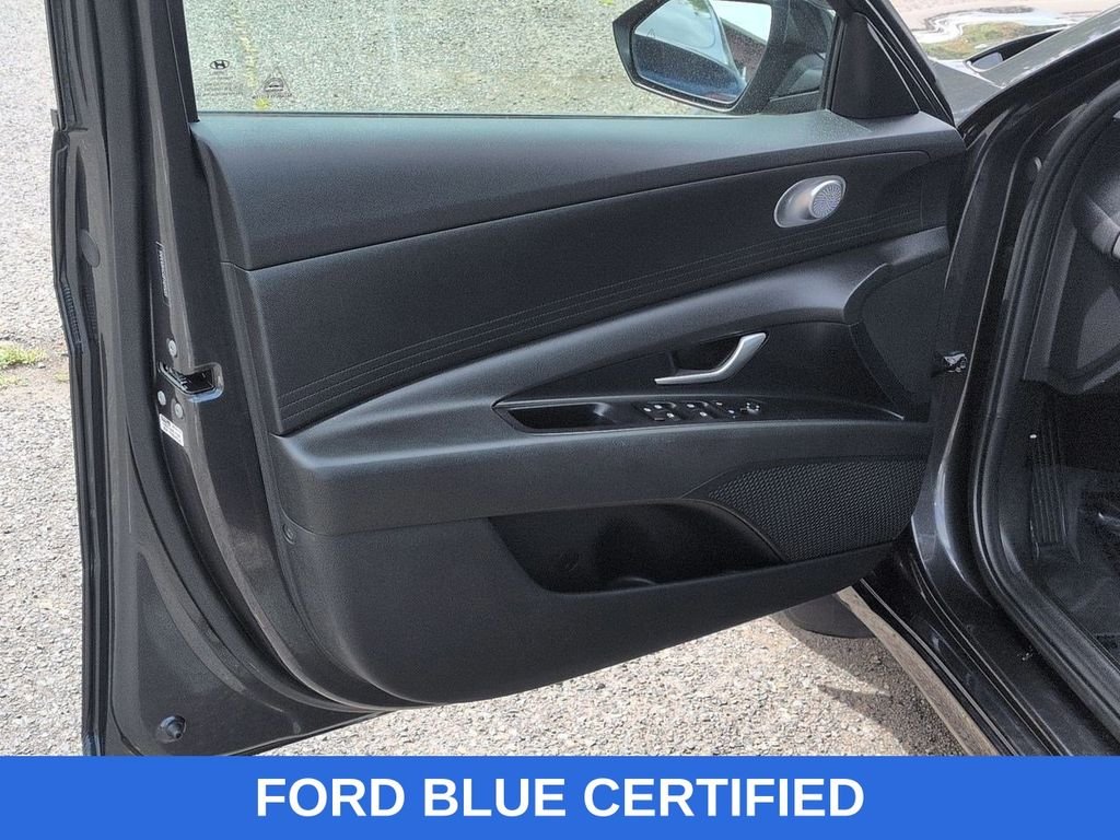 Used 2023 Portofino Gray Hyundai SEL image 9