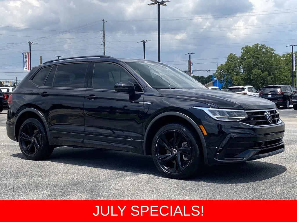2023 Volkswagen Tiguan 2.0T SE R-Line Black 4Motion's photo