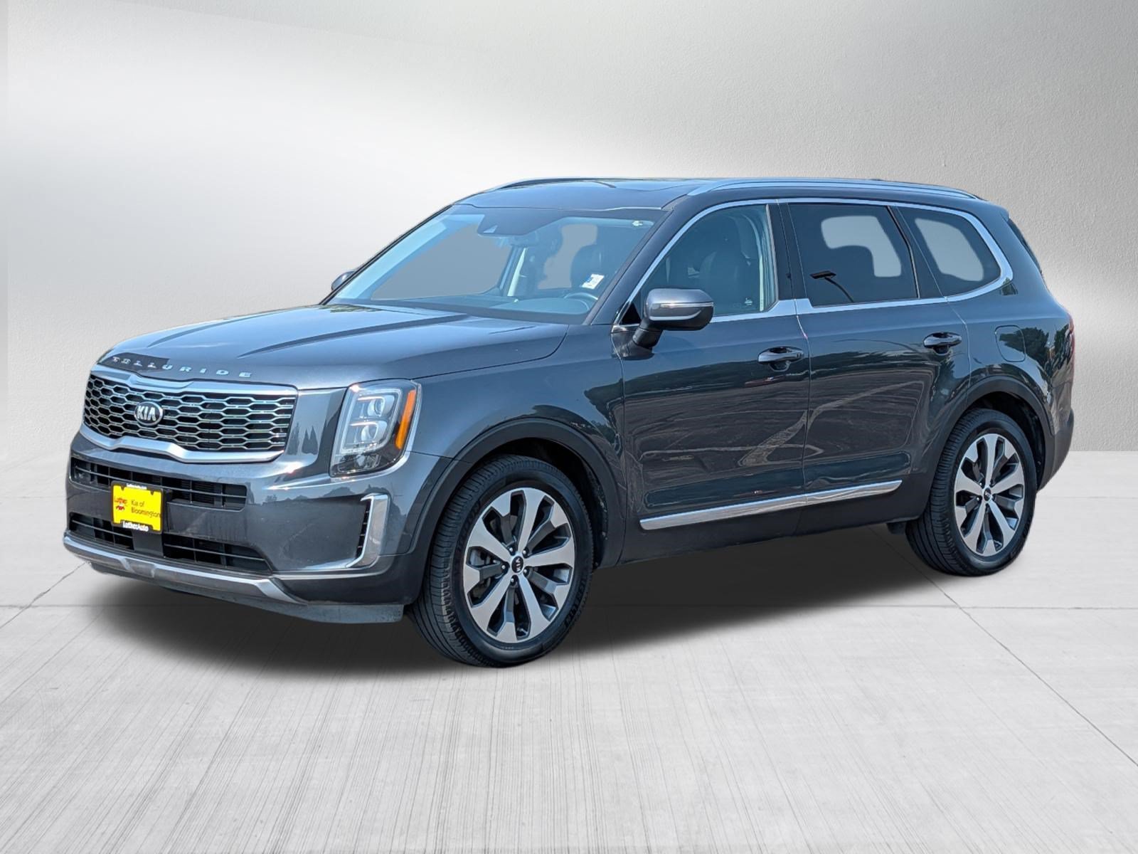 Used 2021 Gravity Grey Kia EX image 3