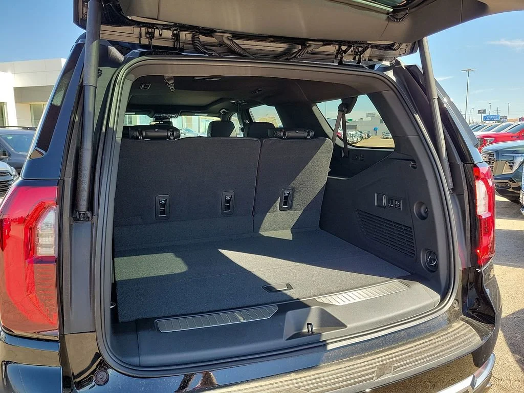 2026 GMC Yukon XL Denali - Photo 15