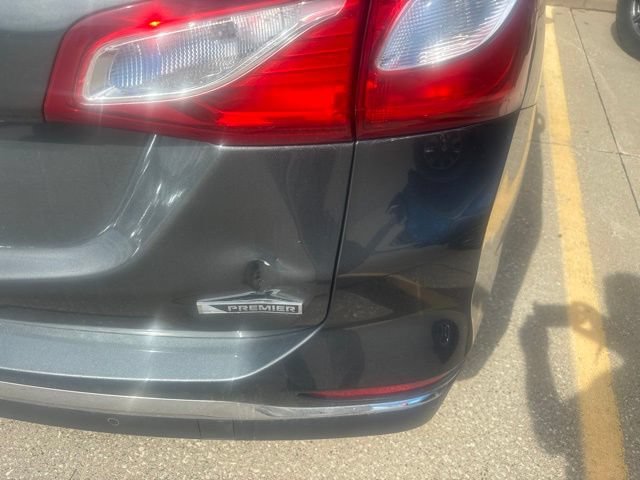 Used 2018 NIGHTFALL GRAY METALLIC Chevrolet Premier image 4