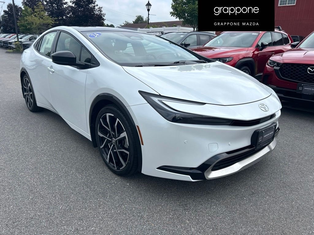 Used 2024 Pearl Toyota XSE image 1